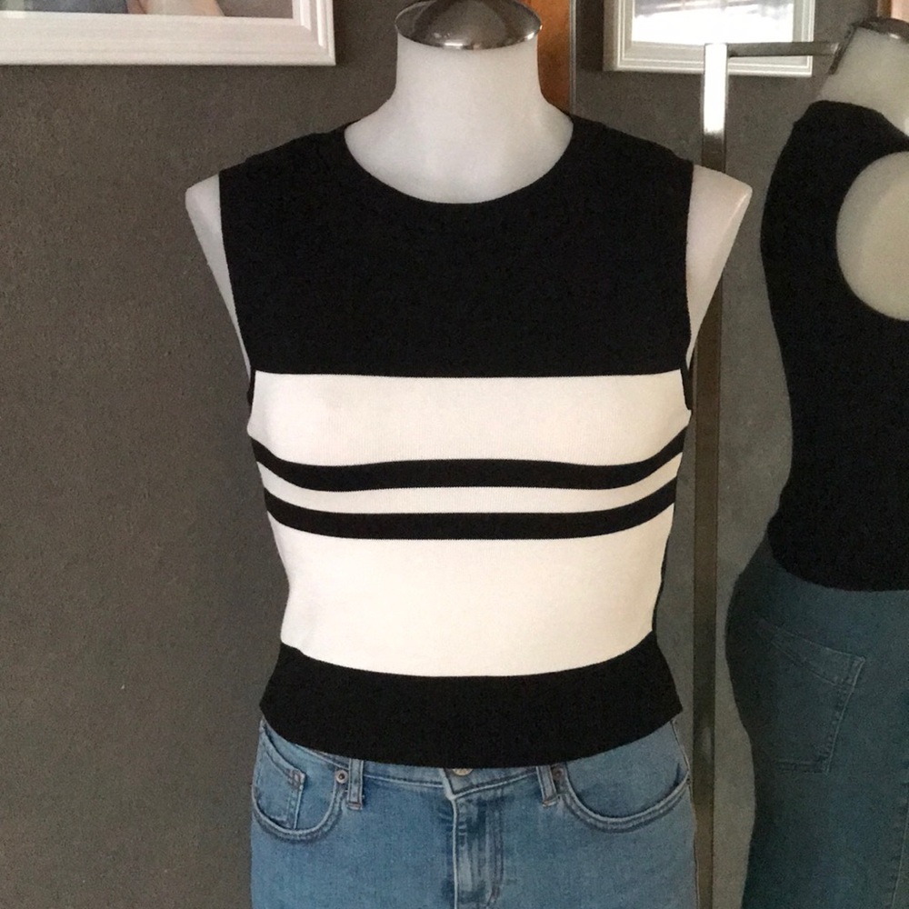 NWOT Forever 21 Sleeveless Contrast Stripe Black White Knit Top S